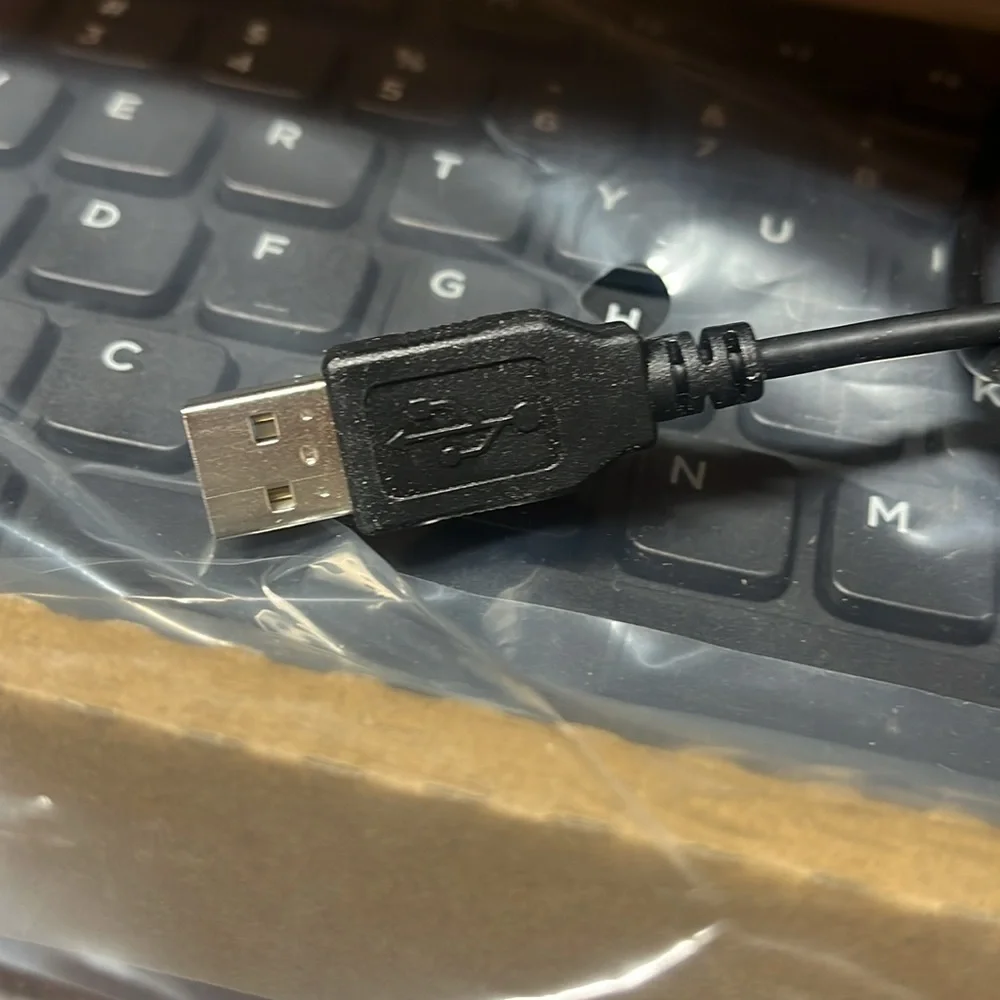 Dell wired keyboard KB113p. New in Box
